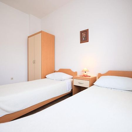 Apartments Ana Petrčane Extérieur photo