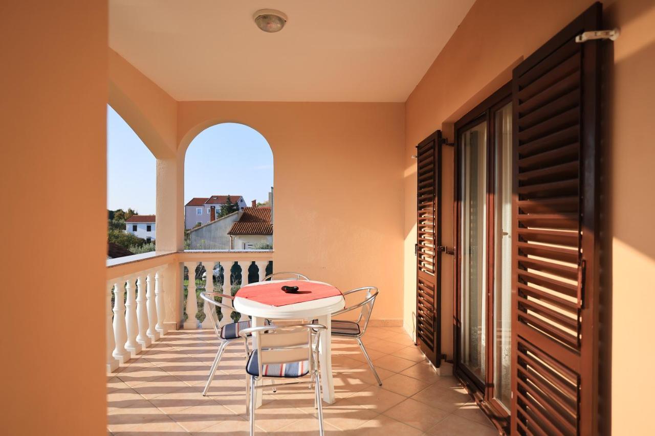 Apartments Ana Petrčane Extérieur photo