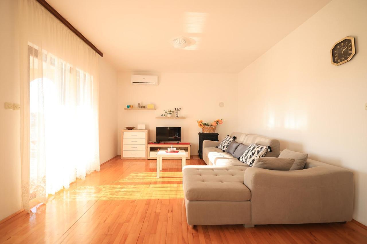 Apartments Ana Petrčane Extérieur photo