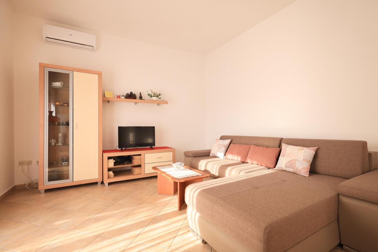 Apartments Ana Petrčane Extérieur photo