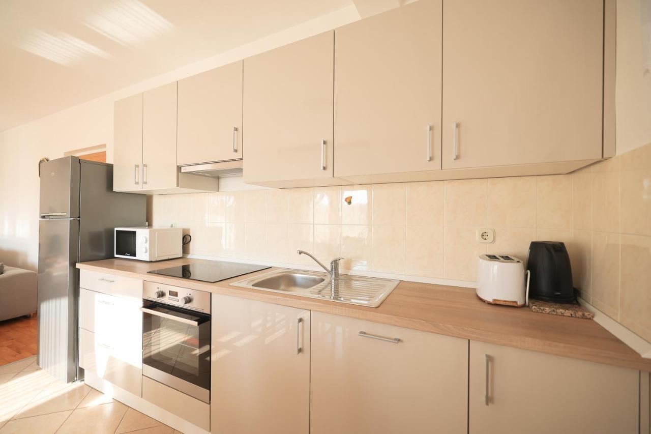 Apartments Ana Petrčane Extérieur photo