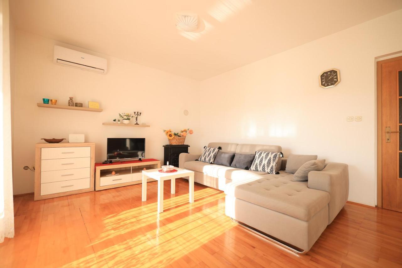 Apartments Ana Petrčane Extérieur photo