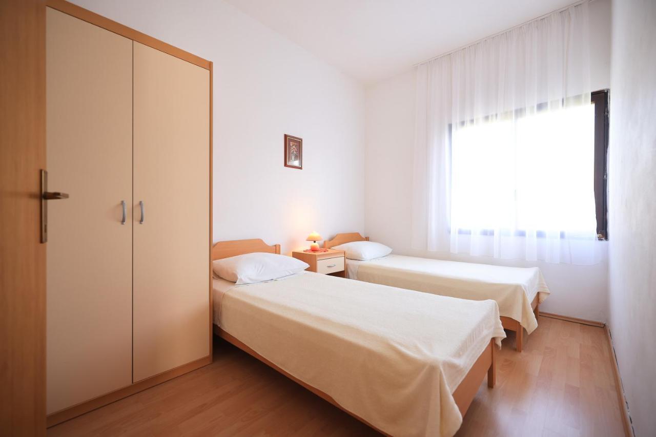 Apartments Ana Petrčane Extérieur photo