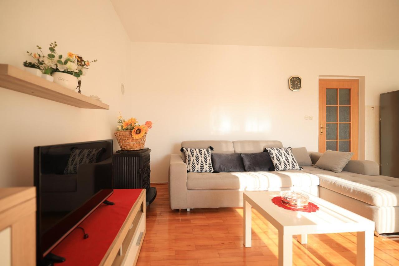 Apartments Ana Petrčane Extérieur photo