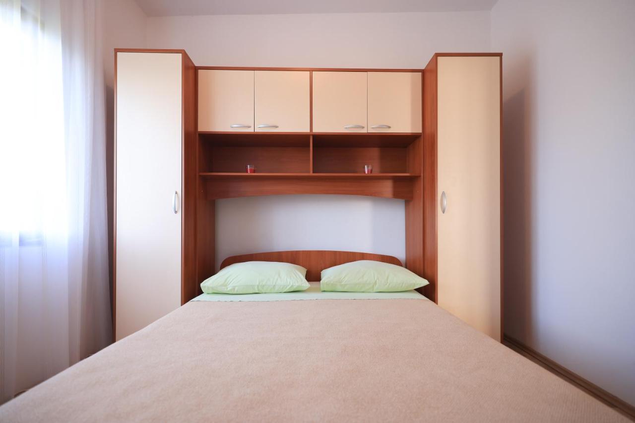 Apartments Ana Petrčane Extérieur photo
