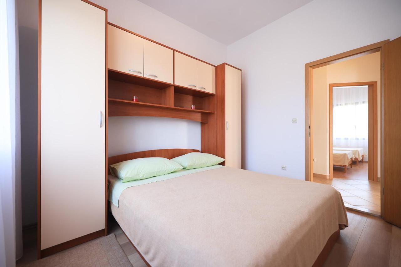 Apartments Ana Petrčane Extérieur photo