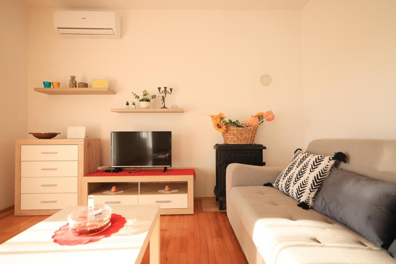 Apartments Ana Petrčane Extérieur photo