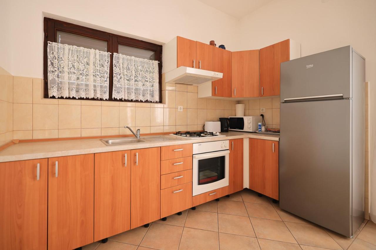 Apartments Ana Petrčane Extérieur photo