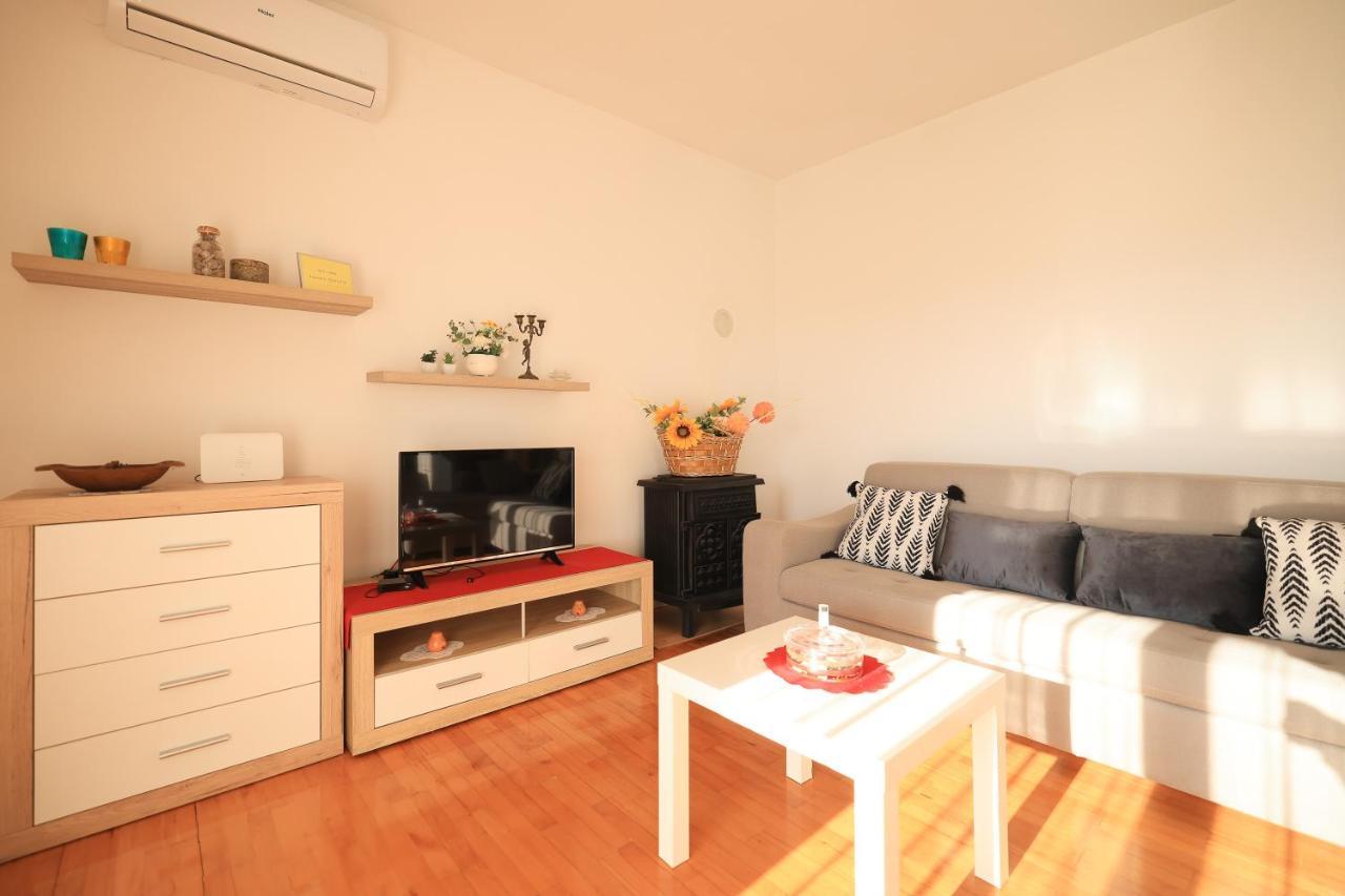 Apartments Ana Petrčane Extérieur photo
