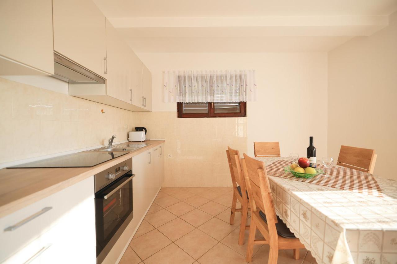 Apartments Ana Petrčane Extérieur photo