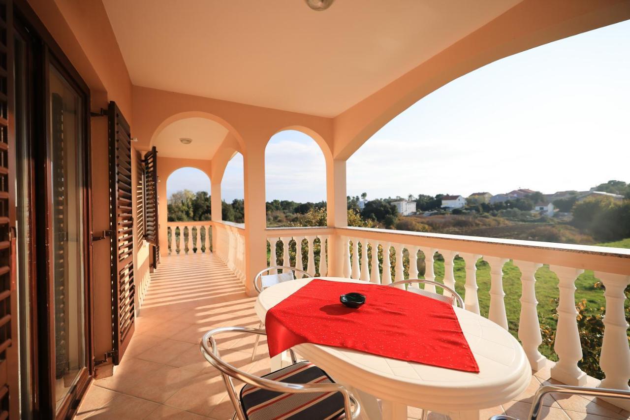 Apartments Ana Petrčane Extérieur photo